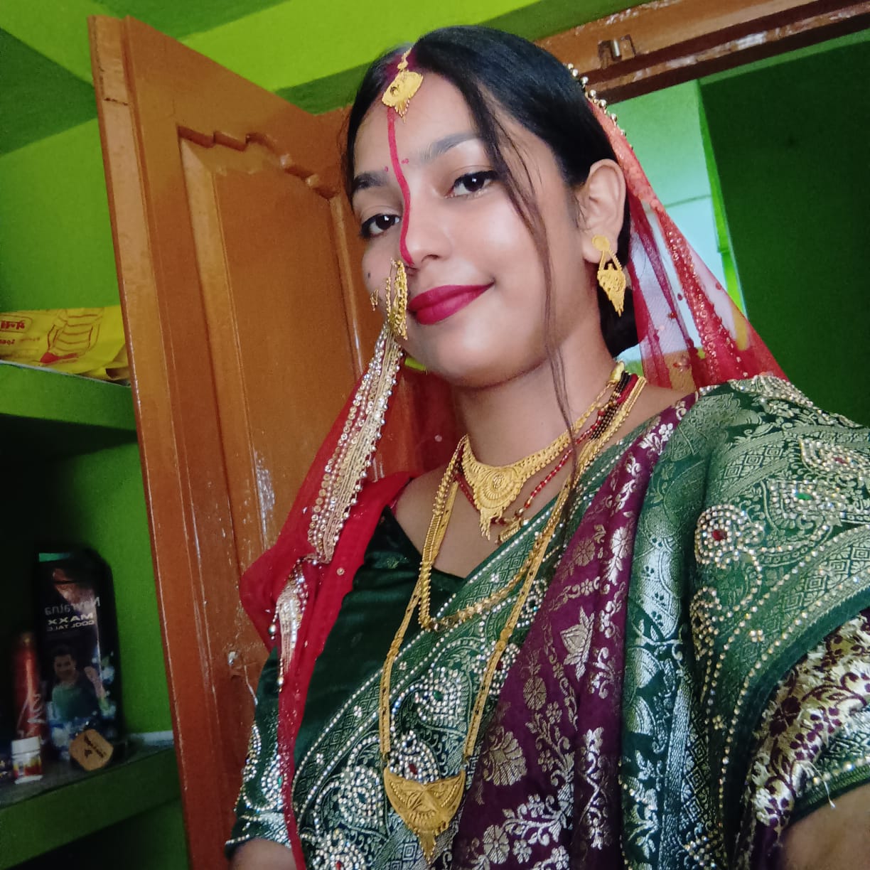 Bhabhi dressed beautifully for her wedding