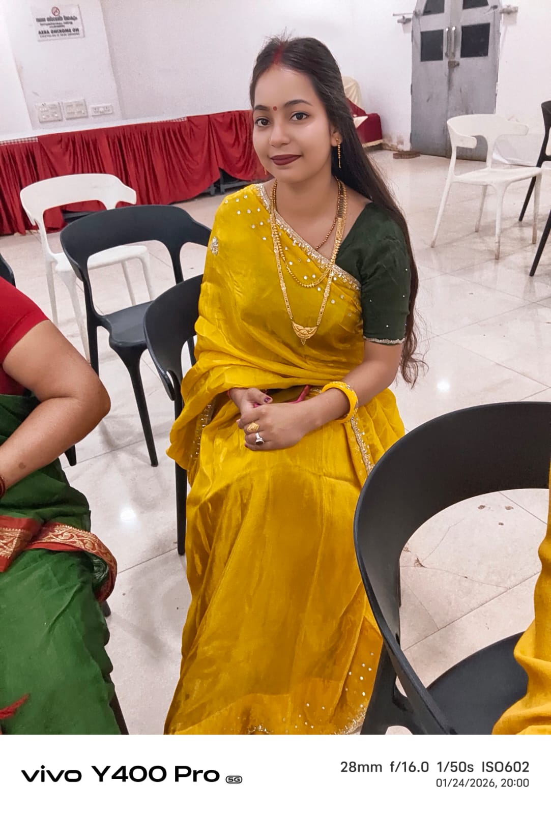 Bhabhi looking radiant in yellow