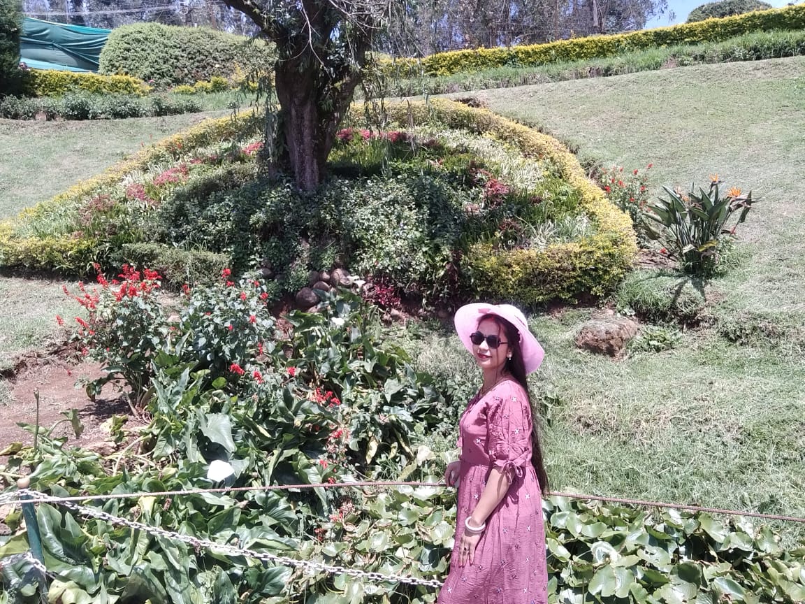 Bhabhi enjoying a sunny day in the garden